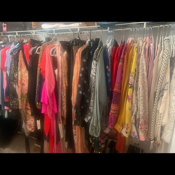 Meet your Posher, Deb - Picture 2 of 8